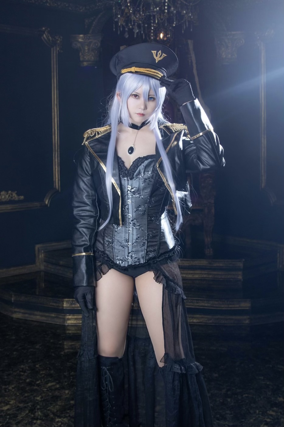 風見りん Bisque doll Queen-erohere1.jpg